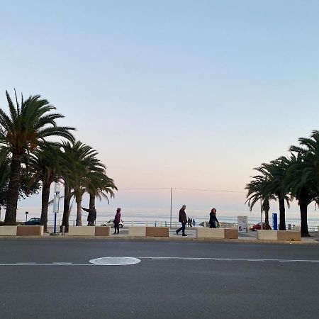 Beau 3 P. Parfaitement Situe Et Place De Parking A Disposition Menton Exterior foto